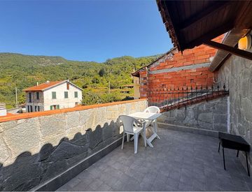 Terrazza - Casa indipendente in Vendita in Via Ottano 26 a Pornassio