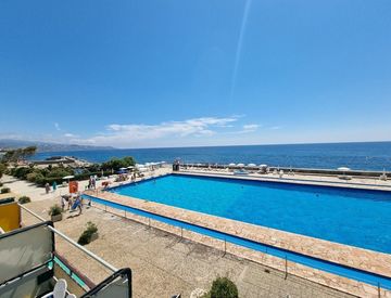 Piscina - Monolocale in Vendita in Corso Guglielmo Marconi 446 a Ospedaletti