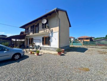 Foto 1 di 22 - Casa indipendente in Vendita in Via San Giuseppe 21 a Carisio