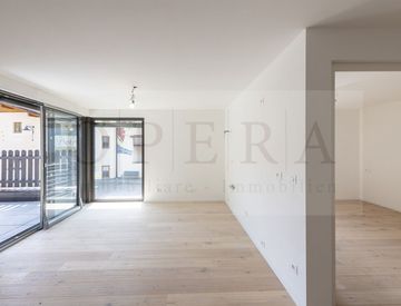 Stanza - Trilocale in Vendita in Centro a Nova Ponente