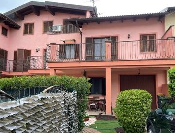 Foto 1 di 29 - Casa indipendente in Vendita in Via V. VENETO a Prarolo