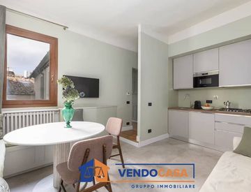Soggiorno - Quadrilocale in Vendita in Via Folco Portinari 3 a Firenze