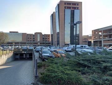 Vista - Box/posto auto in Vendita in zona Centro a Reggio Emilia