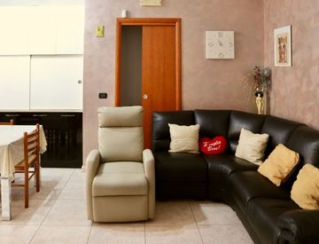Soggiorno - Casa indipendente in Vendita in Via Diana 28 a Santa Croce Camerina