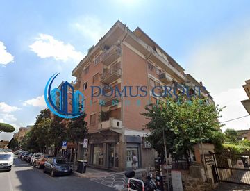 Vista - Trilocale in Vendita in Via Appia Nuova a Roma