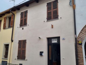 Foto 1 di 12 - Casa indipendente in Vendita in Via Guglielmo Marconi a Fontanetto Po