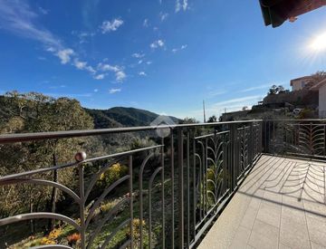 Terrazza - Casa bifamiliare, trifamiliare in Vendita in Corso Bernardo Leone a Seborga