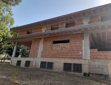 Foto 1 di 16 - Rustico, casale in Vendita in Viale Parco delle Rose a Andria