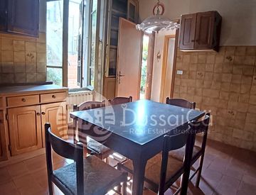 Cucina - Quadrilocale in Vendita in Viale Rimembranze a Apricale