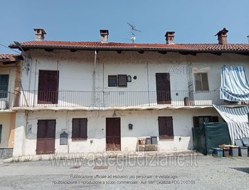Foto 1 di 2 - Quadrilocale in Vendita in Via Gonella 15 a Crescentino