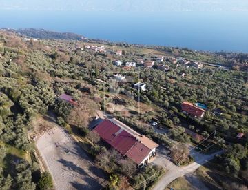 Vista - Agriturismo in Vendita in Via Castello 10 a Toscolano-Maderno