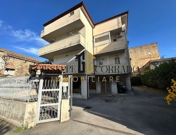 Facciata - Bilocale in Vendita in Via Paolo Giovio a Nocera Inferiore