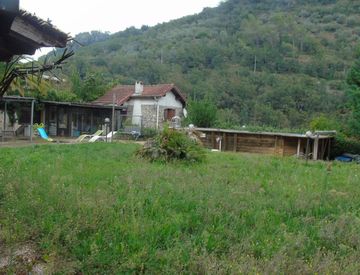 Foto 1 di 23 - Casa indipendente in Vendita in campagna a Isolabona