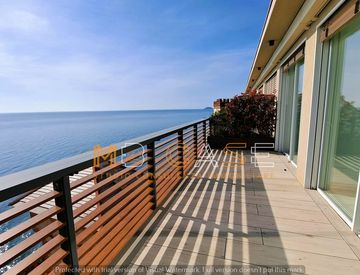 Terrazza - Attico, mansarda in Vendita in Strada Statale 1 a Borghetto Santo Spirito