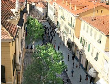 Foto 1 di 18 - Quadrilocale in Vendita in Via Felice Cascione a Imperia
