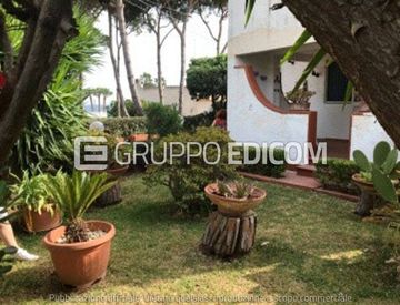 Foto 1 di 8 - Villa in Vendita in Viale dei Lidi a Siracusa
