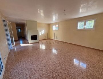 Stanza - Casa indipendente in Vendita in Via Carlo Bettella a Padova