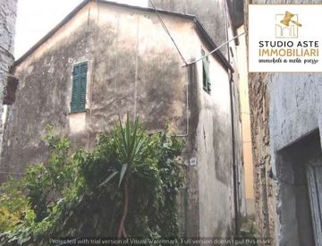 Foto 1 di 16 - Appartamento in Vendita in Via Degli Orti 44 a Imperia
