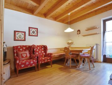 Soggiorno - Trilocale in Vendita in Via Mercato Vecchio 12 a San Candido