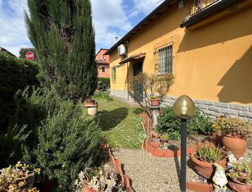 Facciata - Casa indipendente in Vendita in Via Filippo Webb a Firenze