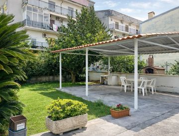 Facciata - Quadrilocale in Vendita in Via Thaon de Revel a Scalea