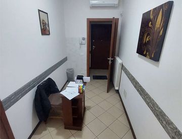 Foto 1 di 16 - Bilocale in Vendita in zona Centro a Reggio Emilia