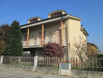 Facciata - Villa in Vendita in zona Centro a Casalmaggiore