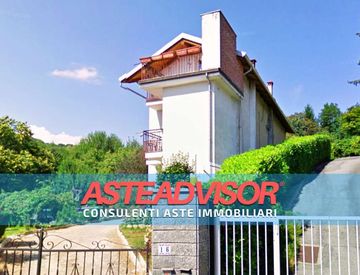 Foto 1 di 13 - Casa indipendente in Vendita in Via Vittorio Emanuele II 17 a Cellio con Breia