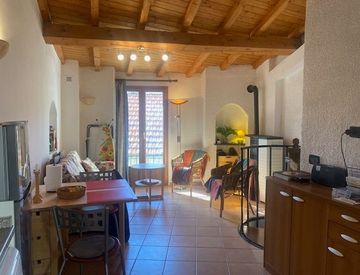 Soggiorno - Rustico, casale in Vendita in Via Paramuro a Pietrabruna