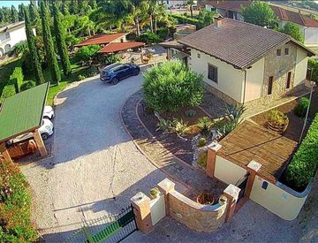 Terrazza - Villa in Vendita in Strada Nascosa a Latina