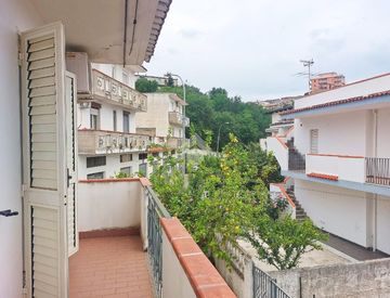 Terrazza - Casa indipendente in Vendita in Via Guido Rossa 77 a Cropani