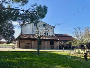 Facciata - Casa indipendente in Vendita in zona Le Vignole, Murano, Sant'Erasmo a Venezia