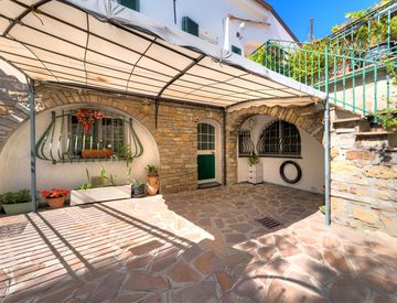 Terrazza - Casa indipendente in Vendita in Via Costa a San Bartolomeo al Mare
