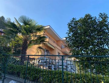 Facciata - Bilocale in Vendita in zona Ponte Tresa a Lavena Ponte Tresa