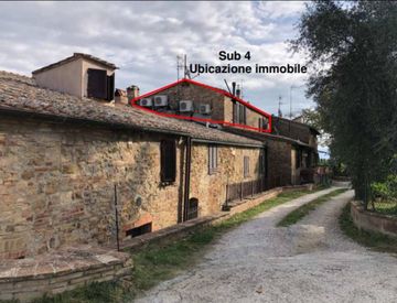 Trilocale in Vendita in Via Dante Alighieri a San Quirico d Orcia