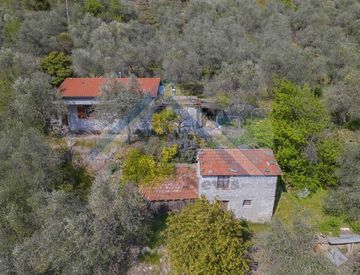 Foto 1 di 28 - Casa indipendente in Vendita a Apricale