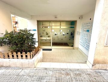 Corridoio - Locale commerciale in Vendita in zona Luna e Sole, Cappuccini a Sassari