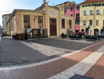 Foto 1 di 18 - Bilocale in Vendita in Via Domenico Costanzo a Imperia