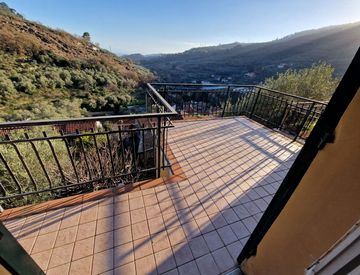 Terrazza - Appartamento in Vendita in Via Evigno 8 a Diano San Pietro