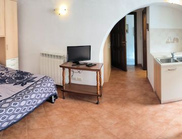 Camera da letto - Monolocale in Vendita in SP28 10 a a Borgomaro