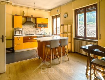 Cucina - Quadrilocale in Vendita in Via G.Ferrari a Valduggia