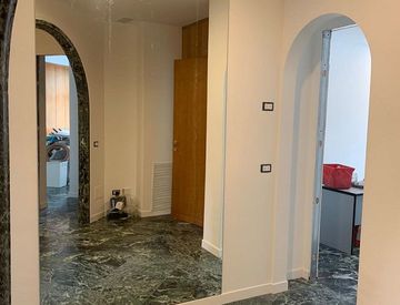 Corridoio - Ufficio in Vendita in Via Azzo Carbonera a Milano