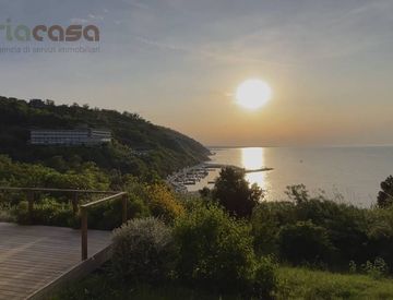 Vista - Quadrilocale in Vendita in Strada della Vallugola a Gabicce Mare
