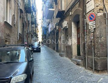 Vista - Monolocale in Vendita in Via Brombeis 15 a Napoli