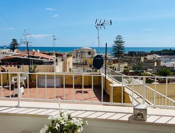 Terrazza - Casa indipendente in Vendita in Piazza Giuseppe Mazzini a Trani