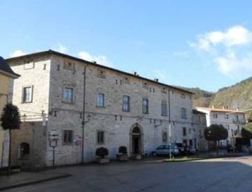Facciata - Bilocale in Vendita in Via iv novembre 49 a a Cantiano