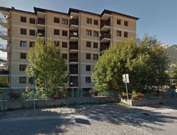 Foto 1 di 11 - Bilocale in Vendita in Via Monginevro 86 a Oulx