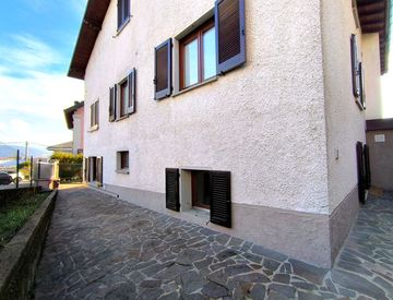 Facciata - Quadrilocale in Vendita in Via Cavallina 8 a Faloppio