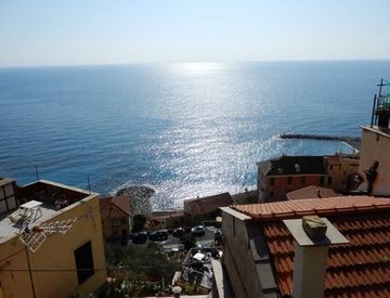 Foto 1 di 23 - Casa indipendente in Vendita in Via Guglielmo Marconi 12 -22 a Cervo