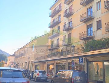 Foto 1 di 14 - Trilocale in Vendita in Via Combattenti d'Italia a Borgosesia